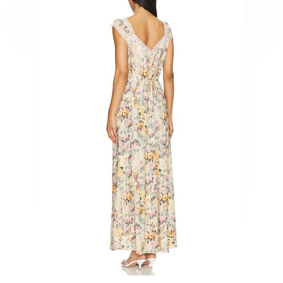 Selkie The Veronica Slip Dress in blonde floral & pink lace Floral Maxi plus 6X - Picture 3 of 9